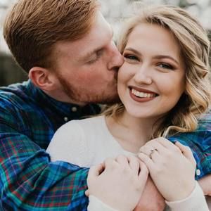 Meet your Posher, Caitlin